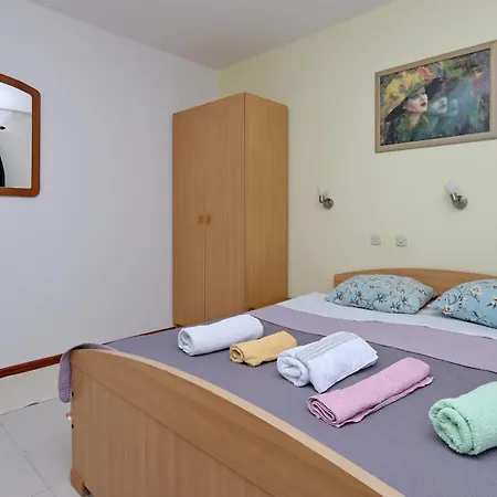 By The Sea Barbat, Rab - 14247 Appartement *